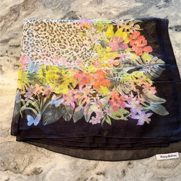 Tommy Bahama Black Floral and Leopard Print Scarf / Wrap / Pareo - Picture 3 of 7